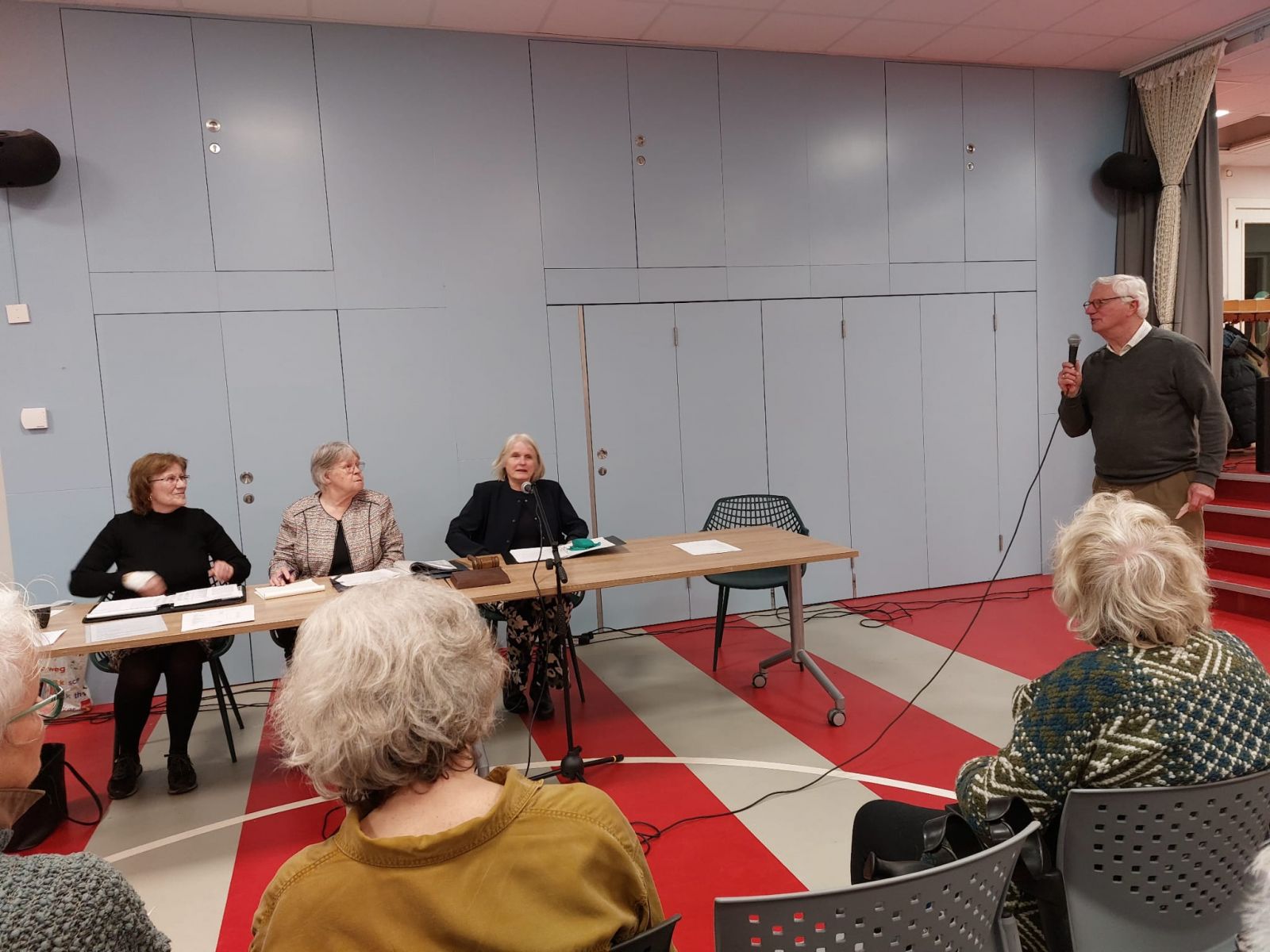 s25-02-2025 Wisseling van Voorzitter tijdens de Jaarvergadering